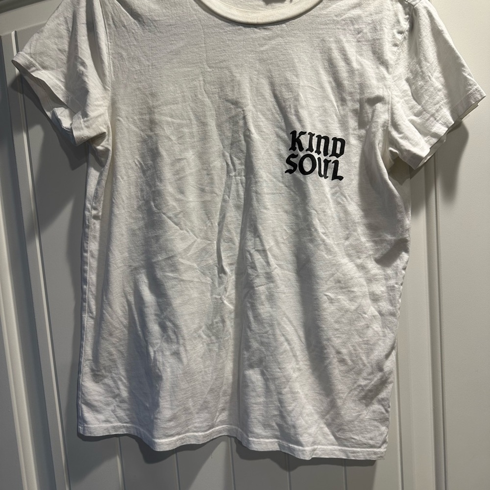 Pam and Gela Graphic T shirt - Picture 2 of 6